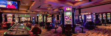 Tampilan dashboard meja live dealer naga999